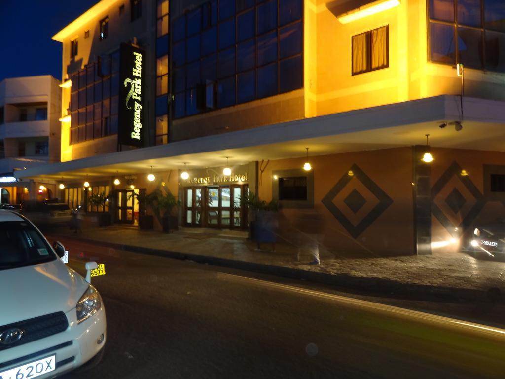 Regency Park Hotel Mombasa Exterior foto