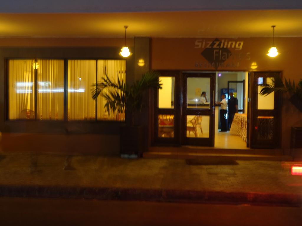Regency Park Hotel Mombasa Exterior foto